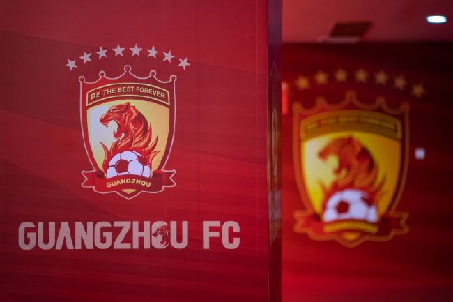 舒梅切尔表示：“我觉得他（滕哈赫）该重新考虑安东尼的位置了。